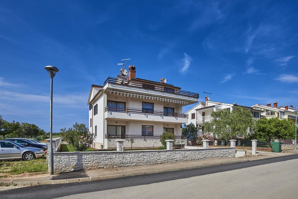 Apartament Lovely Roses Umag Zewnętrze zdjęcie