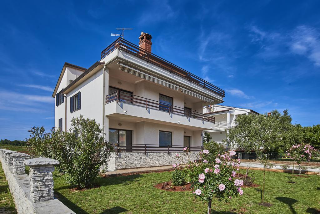Apartament Lovely Roses Umag Zewnętrze zdjęcie